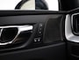 Volvo XC60 T8 455pk AWD Ultimate Black Edition / 21'' / El. Trekhaak / Head-Up / Panoramadak / Adapt. Cruise / harman&Kardon / BLIS / Stoel + Stuurw. Verwarming