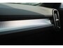 Volvo XC40 T2 Essential | Parkeercamera | Stoelverwarming | Leder | Pilot Assist | BLIS | Keyless