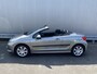 Peugeot 207 CC 1.6 VTi Première Nette Cabrio met A/C, Carkit, CC, LM & z.g.a.n. APK – Inruil Mogelijk –