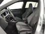 Volkswagen Golf 1.5 eTSI R-Line Business | PANORAMADAK | IQ LIGHTS | STOEL + STUURVERWARMING | APPLE CARPLAY | KEYLESS | SFEERVERLICHTING | ADAPTIEVE CRUISE CONTROL |