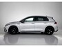 Volkswagen Golf 1.5 eTSI R-Line Business | DEMO | APPLE CARPLAY | PANORAMADAK | IQ LIGHTS | BLACK STYLE DESIGN | STOEL VERWARMING | STUURWIELVERWARMING | ACHTERUITRIJCAMERA | KEYLESS | SFEERVERLICHTING | ADAPTIEVE CRUISE CONTROL | SPORT STOELEN |