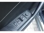 Volkswagen T-Roc 1.5 TSI R-Line Business+ | Adaptive cruise control | I.Q Light | Stoelverw. | Stuurwielverw. | Park assist | Elektr. achterklep | Keyless | Trekhaak Afneembaar |