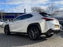 Lexus UX 250h Luxury Line LEDER STOELVERW CAMERA NAVI KEYLESS DODEHOEKDETECTIE PARK-SENSOREN APPLE/ANDROID