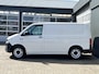 Volkswagen Transporter 2.0 TSI L1H1 Benzine Airco Cruise controle Navigatie Apple carplay Parkeerhulp achter 3-Persoons Bpm vrij voor particulier gebruik!!