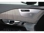 Volvo XC90 T8 AUT8 Plug-in hybrid AWD Ultra Dark | Luchtvering | Semi elektrische trekhaak | Panoramadak met schuif-/kantelfunctie | Bowers & Wilkins High End Audio | Verwarmbare voorstoelen met massagefunctie en ventilatie | Verwarmbare achterbank | Rondomzicht camera | Adaptive Cruise
