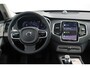 Volvo XC90 T8 AUT8 Plug-in hybrid AWD Ultra Dark | Luchtvering | Semi elektrische trekhaak | Panoramadak met schuif-/kantelfunctie | Bowers & Wilkins High End Audio | Verwarmbare voorstoelen met massagefunctie en ventilatie | Verwarmbare achterbank | Rondomzicht camera | Adaptive Cruise