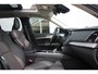 Volvo XC90 T8 AUT8 Plug-in hybrid AWD Ultra Dark | Luchtvering | Semi elektrische trekhaak | Panoramadak met schuif-/kantelfunctie | Bowers & Wilkins High End Audio | Verwarmbare voorstoelen met massagefunctie en ventilatie | Verwarmbare achterbank | Rondomzicht camera | Adaptive Cruise