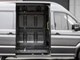Volkswagen Crafter Bedrijfswagens 35 2.0 TDI 140pk Highline L3H3 · Camera · Trekhaak · Tussenschot · Alarm · Cruise Control · Trekhaak · Garantie t/m 22-12-2028 of 120.000km