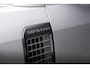 Land Rover Defender 2.0 P300e 110 X-Dynamic HSE / Charcoal Metallic matt wrap / Urban velgen / Ebony leather / Uitklapbare trekhaak