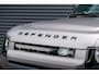 Land Rover Defender 2.0 P300e 110 X-Dynamic HSE / Charcoal Metallic matt wrap / Urban velgen / Ebony leather / Uitklapbare trekhaak