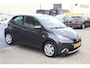 Toyota Aygo 1.0 VVT-i x-play Lage kilometerstand!!/Automaat/Navigatie/Apple carplay/Airco/Achteruitrijcamera/Toerenteller/Bluetooth/Elektrische ramen/Elektrisch verstelbare spiegels.