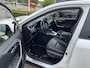 Toyota RAV4 2.5 Hybrid Business Plus Navigatie Trekhaak Camera DAB Adaptieve Cruise Control Leer Elek. Bestuurdersstoel stoelverwarming JBL Audio Carplay Keyless Extra Getint Glas 1e Eigenaar NL Auto Wit Metallic
