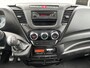 IVECO Daily 40C17V 3.0 1000kg laadklep Trekhaak 3500kg Trekgewicht zijdeur Airco cruise controle Telefoonverbinding 3-Persoons bakwagen verhuiswagen Meubelbak Euro 5 Tachograaf