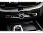Volvo XC60 2.0 T6 Plug-in hybrid AWD Plus Dark | Facelift | Luchtvering | Heico Body Kit | Selected Level | Black Pack | Schuif Kantel Dak | 360 Camera | Head Up Display | Donker Glas | 22" Vossen | Lederen Bekleding | Diamand Sticksel | Trekhaak |