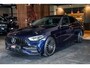 Mercedes-Benz C-klasse 180 AMG Line, 170 PK, AMG/In/Exterieur, Nw/Model, Pano/Dak, Night/Pakket, Camera, 19/Multi/Spaaks, Org NL!!