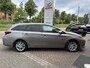 Toyota Auris Touring Sports 1.8 Hybrid Lease