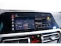 BMW 4-Serie Cabrio M440i High Executive Parking/Driving Assistant - Active Guard Plus - Head up - Ambiance verlichting - Comfort Access - Air collar - Windscherm - Automatisch dimmende binnen/buitenspiegel -