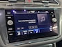 Volkswagen Tiguan 1.5 TSI R-Line Business Automaat | Matrix LED koplampen | Cruise control adaptief | Digitaal Dashboard | Climate Control | comfortstoelen | Apple Carplay/Android Auto | PDC | 19" Lichtmetalen Velgen ( Vestiging - Vianen )