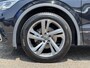Volkswagen Tiguan 1.5 TSI R-Line Business Automaat | Matrix LED koplampen | Cruise control adaptief | Digitaal Dashboard | Climate Control | comfortstoelen | Apple Carplay/Android Auto | Parkeersensor voor/achter | 19" Lichtmetalen Velgen ( Vesteging - Vianen )