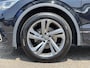 Volkswagen Tiguan 1.5 TSI R-Line Business Automaat | Matrix LED koplampen | Cruise control adaptief | Digitaal Dashboard | Climate Control | comfortstoelen | Apple Carplay/Android Auto | PDC | 19" Lichtmetalen Velgen ( Vestiging - Vianen )
