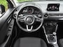 Mazda 2 1.5 Skyactiv-G Sport Selected / camera / cruise control / zwarte velgen / 2x USB / navigatie / airco / privacy glass