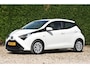 Toyota Aygo 1.0 VVT-i x-play / bekende historie / camera / airco / elek. ramen / audio bediening op het stuur / snelheidsbegrenzer