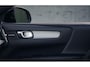 Volvo XC40 B4 211PK Automaat Plus Dark / Extra getint glas achter / Climate pack / Connect Nubuck bekleding