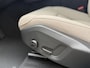 Volvo XC60 2.0 T6 Plug-in hybrid AWD Essential | Climate | Adaptive Cruise controle | Blis | Stoel + stuur verwarming | All season banden | Park Assist | Getint Glas |