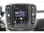 Volvo XC40 B4 Plus Dark | Achteruitrijcamera | Trekhaak, inklapbaar| Google services | Elektrisch bedienbare stoelen | Geheugenfunctie bestuurdersstoel | Harman/Kardon audio | Stoel/stuurverwarming | Apple Carplay | Android Auto |