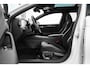 Volkswagen Passat Variant R-Line Edition | Panorama schuifkanteldak | Stoel verwarming | Led Matrix |