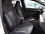 Volkswagen Golf 1.5 eTSI R-Line Edition | Trekhaak | 360 Camera | Keyless | Navigatie | Stoel- en Stuurverwarming | NL-Auto |