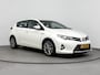 Toyota Auris 1.8 Hybrid Executive Limited | Parkeersensoren V+A | Navigatie | Airco | Cruise Control | Voorstoelen Verwarmd |