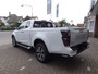 Isuzu D-Max 1.9 Double Cab verlengd 5-persoons V-Cross Automaat BPM-vrij / 20 december 2024 / meest luxe uitvoering / trekhaak / lederen bekleding / Apple carplay / Android Auto / groot scherm / camera