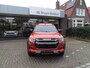Isuzu D-Max 1.9 Double Cab V-Cross verlengd 5-persoons Automaat BPM-vrij / 20 december 2024 / meest luxe uitvoering / trekhaak / lederen bekleding / Apple carplay / Android Auto / groot scherm / camera