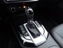 Isuzu D-Max 1.9 Double Cab V-Cross verlengd 5-persoons Automaat BPM-vrij / 20 december 2024 / meest luxe uitvoering / trekhaak / lederen bekleding / Apple carplay / Android Auto / groot scherm / camera