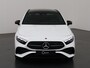 Mercedes-Benz A-klasse 250 e Business Solution AMG | Night Pakket | 360* Camera | Panoramadak | Dode hoek |