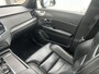Volvo XC90 2.0 T8 Twin Engine AWD R-Design Intro Edition | Trekhaak | Bowers & Wilkins audio | Luchtvering | Panoramadak | Gelamineerd zijruiten | 360 camera | Adaptive cruise control | Massage stoelen |