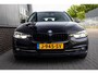 BMW 3-Serie Touring 320i 184 pk Edition Luxury-Line High Executive / Pano-Dak/ Keyless/ Head-Up/ Harman-Kardon/ Leder/ Sport-Stoelen/ Stoel.Verw/ Led-Koplamp/ 18'' LMV