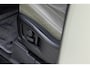 Land Rover Defender 110 P400e 110 HSE | Head-up | Stoffen vouwbaar dak | El. Trekhaak | Meridian Surround | 20 inch | Koelbox | Satin beschermfolie lak