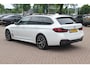 BMW 5-Serie Touring 530e Business Ed. M Sport 44.229 km! / SoH 95.2% / Trekhaak / Panoramadak / Head-up / 19'' / Laser LED / Sfeerverlichting / Leder / Safety-pack / Stuurverwarming / Cruise Control