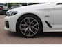 BMW 5-Serie Touring 530e Business Ed. M Sport 44.229 km! / SoH 95.2% / Trekhaak / Panoramadak / Head-up / 19'' / Laser LED / Sfeerverlichting / Leder / Safety-pack / Stuurverwarming / Cruise Control