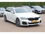 BMW 5-Serie Touring 530e Business Ed. M Sport 44.229 km! / SoH 95.2% / Trekhaak / Panoramadak / Head-up / 19'' / Laser LED / Sfeerverlichting / Leder / Safety-pack / Stuurverwarming / Cruise Control