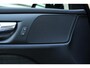 Volvo V60 2.0 B3 Essential Edition | Lichtmetalen Velgen 5-Spaaks 18" | Trekhaak Elektrisch Uitklapbaar | Cruise Control Adaptief Met Stop&Go En Stuurhulp | Achteruitrij Assistent | Dodehoekdetectie Met Correctie |  Voorstoelen verwarmend + Verwarmend Stuur | Electronic Climate Controle | Navigatiesysteem | Apple Carplay/Android Auto |
