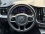 Volvo XC60 T8 Plug-in hybrid AWD Plus | Black Edition | 21" Lichtmetalen velgen | Harman Kardon audio | Panoramadak | Adaptieve Cruise Control | Elektrisch verstelbare voorstoelen | Stoelverwarming voor & achter | Stuurwielverwarming