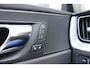Volvo XC60 T8 Automaat Twin Engine AWD Inscription | Luchtvering | Head-Up | 360 Camera | Trekhaak | Verw. Voorstoelen & stuurwiel