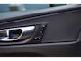 Volvo XC60 2.0 T6 Plug-in hybrid AWD Plus Dark | 2250 kg Trekgewicht | Trekhaak | Panoramdak | 360 graden camera | Pilot Assist