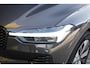 Volvo XC60 2.0 T6 Plug-in hybrid AWD Plus Dark | 2250 kg Trekgewicht | Trekhaak | Panoramdak | 360 graden camera | Pilot Assist