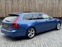 Volvo V90 2.0 D3 R-Design Automaat | Panoramadak | Leren bekleding | Camera met rondomzicht | Bowers&Wilkins | Adaptieve cruise control | Head-up Display | Apple CarPlay | LED | Parkeersensoren voor en achter