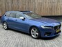 Volvo V90 2.0 D3 R-Design Automaat | Panoramadak | Leren bekleding | Camera met rondomzicht | Bowers&Wilkins | Adaptieve cruise control | Head-up Display | Apple CarPlay | LED | Parkeersensoren voor en achter
