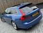 Volvo V90 2.0 D3 R-Design Automaat | Panoramadak | Leren bekleding | Camera met rondomzicht | Bowers&Wilkins | Adaptieve cruise control | Head-up Display | Apple CarPlay | LED | Parkeersensoren voor en achter